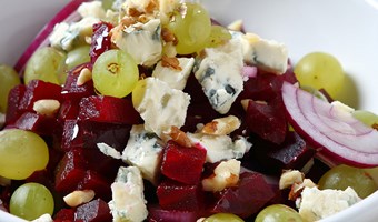 Imagem Salada de uvas, beterraba e requeijão