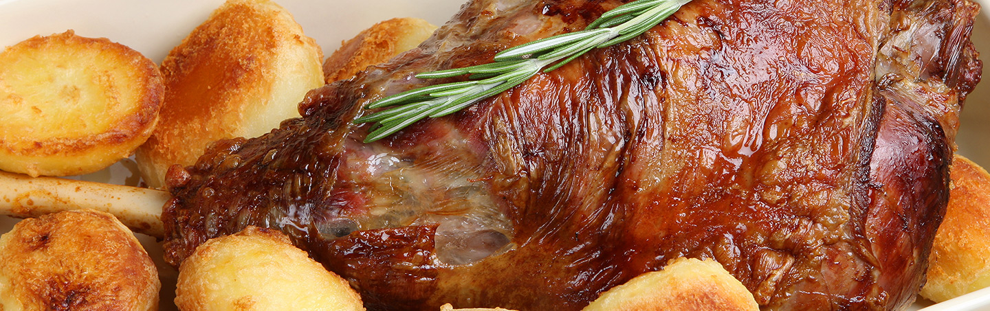 Imagem PERNA DE CABRITO COM ERVAS E BATATAS